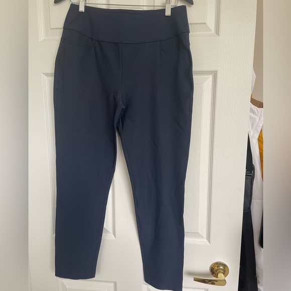 Women’s golf pants. Puma. Size large. Navy - Picture 1 of 4